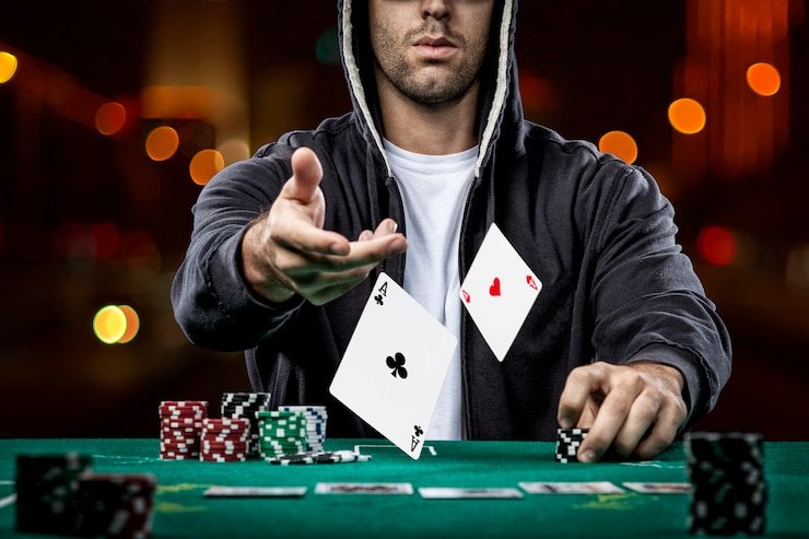 Antarmuka aplikasi mobile udin togel dengan layar login dan menu permainan kasino
